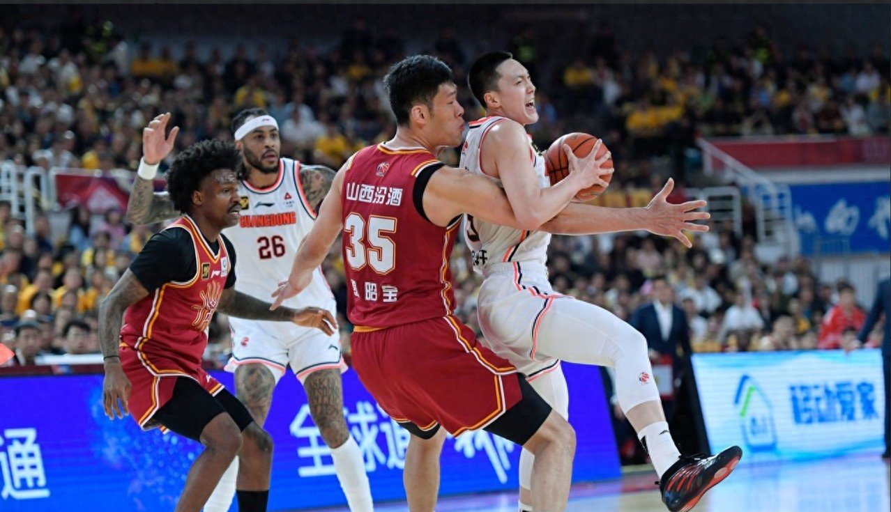 山西龙队主场胜利，击败广州队