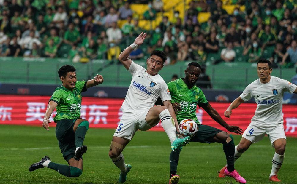 上海上港力挫上海申花,重拾联赛领先优势!球队核心因伤退出下轮比赛!的简单介绍 上海上港力挫上海申花,重拾联赛领先优势!球队核心因伤退出下轮比赛!的简单介绍