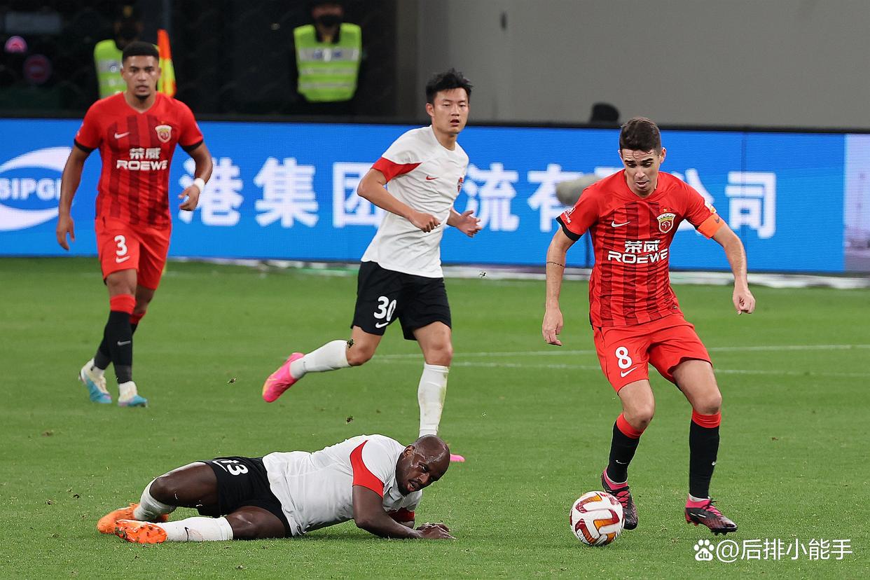 同乐城活动-中超联赛战况激烈，球员实力均衡