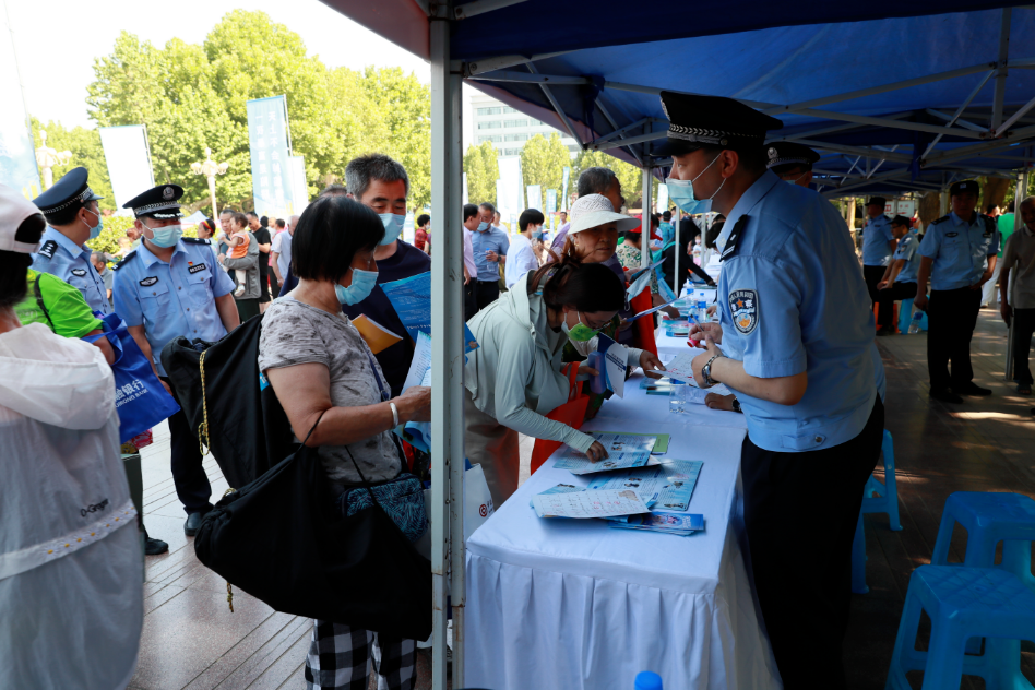 海南石家庄队后防稳固，成功守住三分的简单介绍