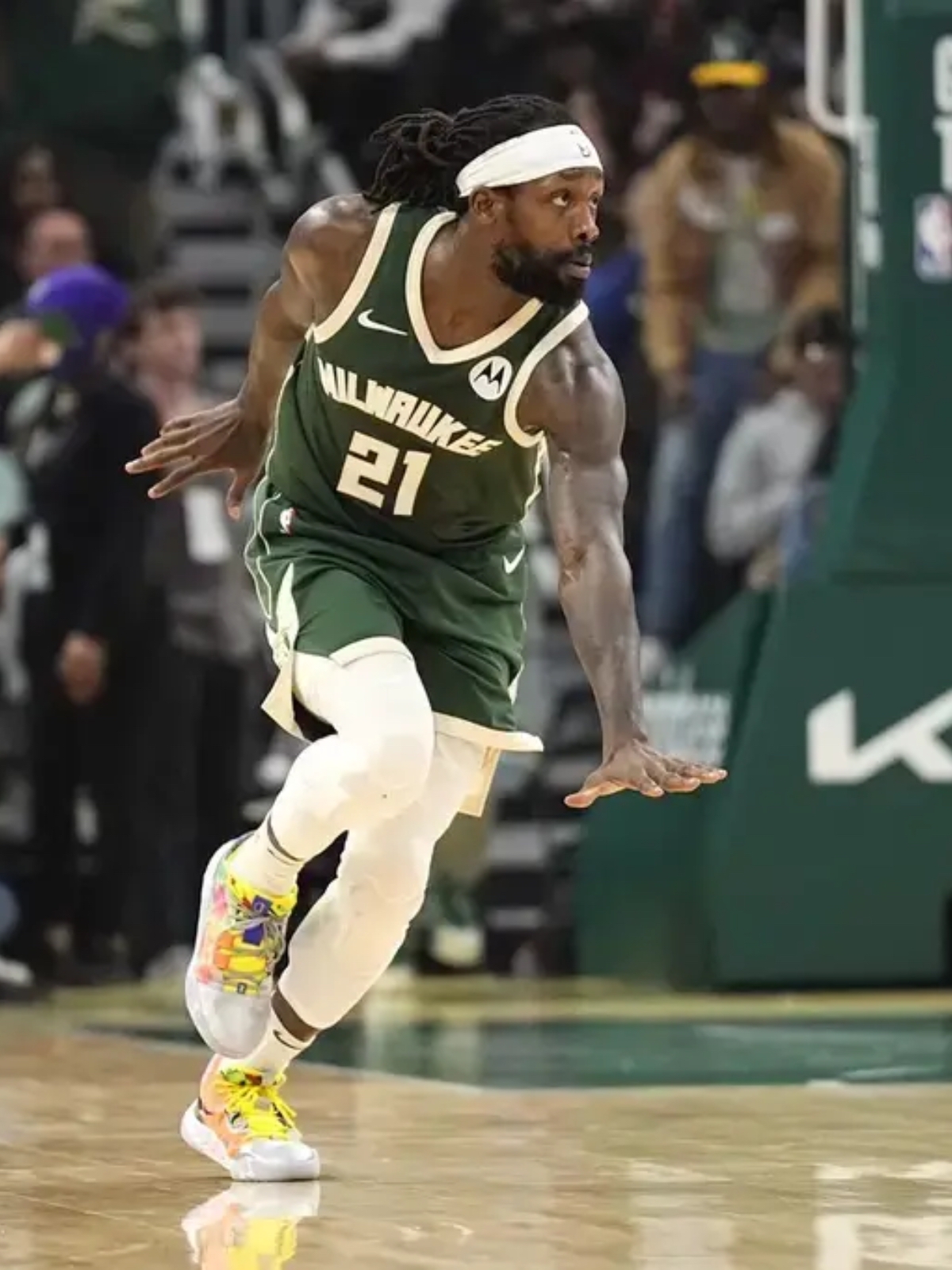 雄鹿主帅遭禁赛,球队处境雪上加霜的简单介绍 雄鹿主帅遭禁赛,球队处境雪上加霜的简单介绍