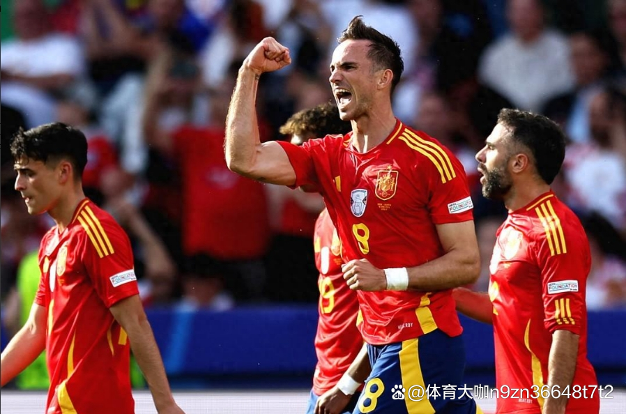 西班牙队在与克罗地亚队的比赛中表现抢眼，取得胜利的简单介绍