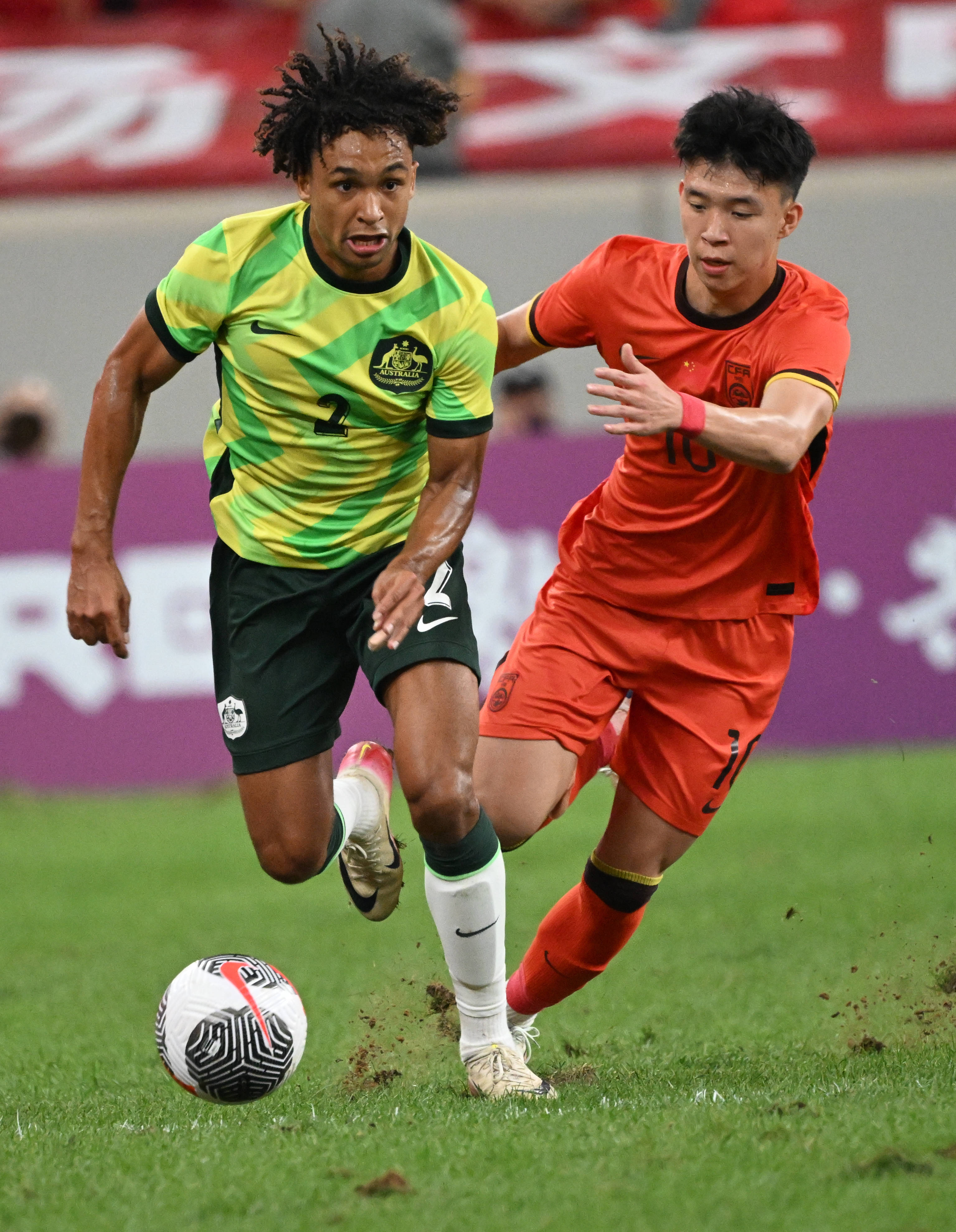 同乐城视频-国内球员在亚洲足球赛场上展现出色表现