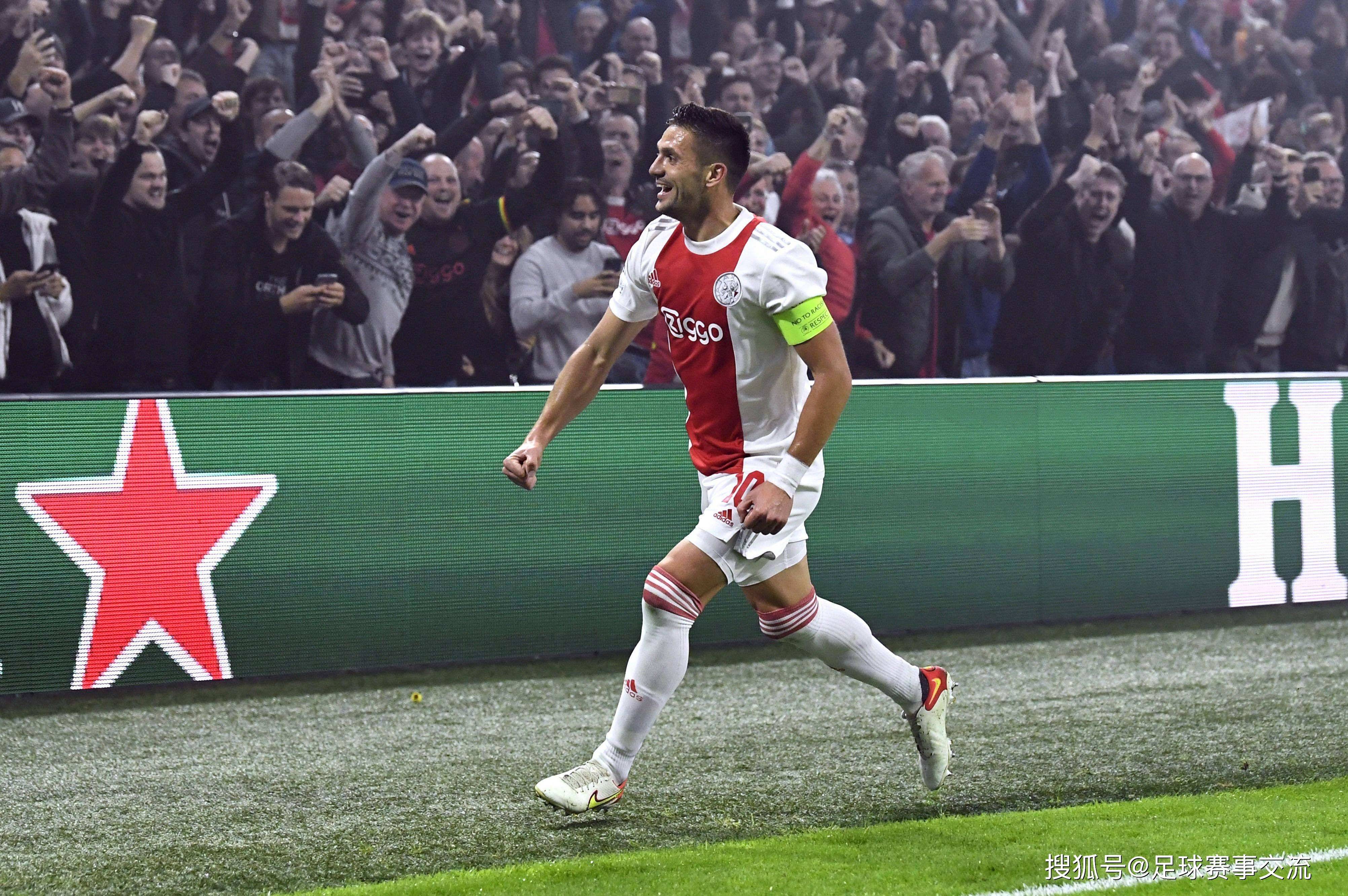 关于阿贾克斯大胜AC米兰,晋级淘汰赛阶段的信息 关于阿贾克斯大胜AC米兰,晋级淘汰赛阶段的信息