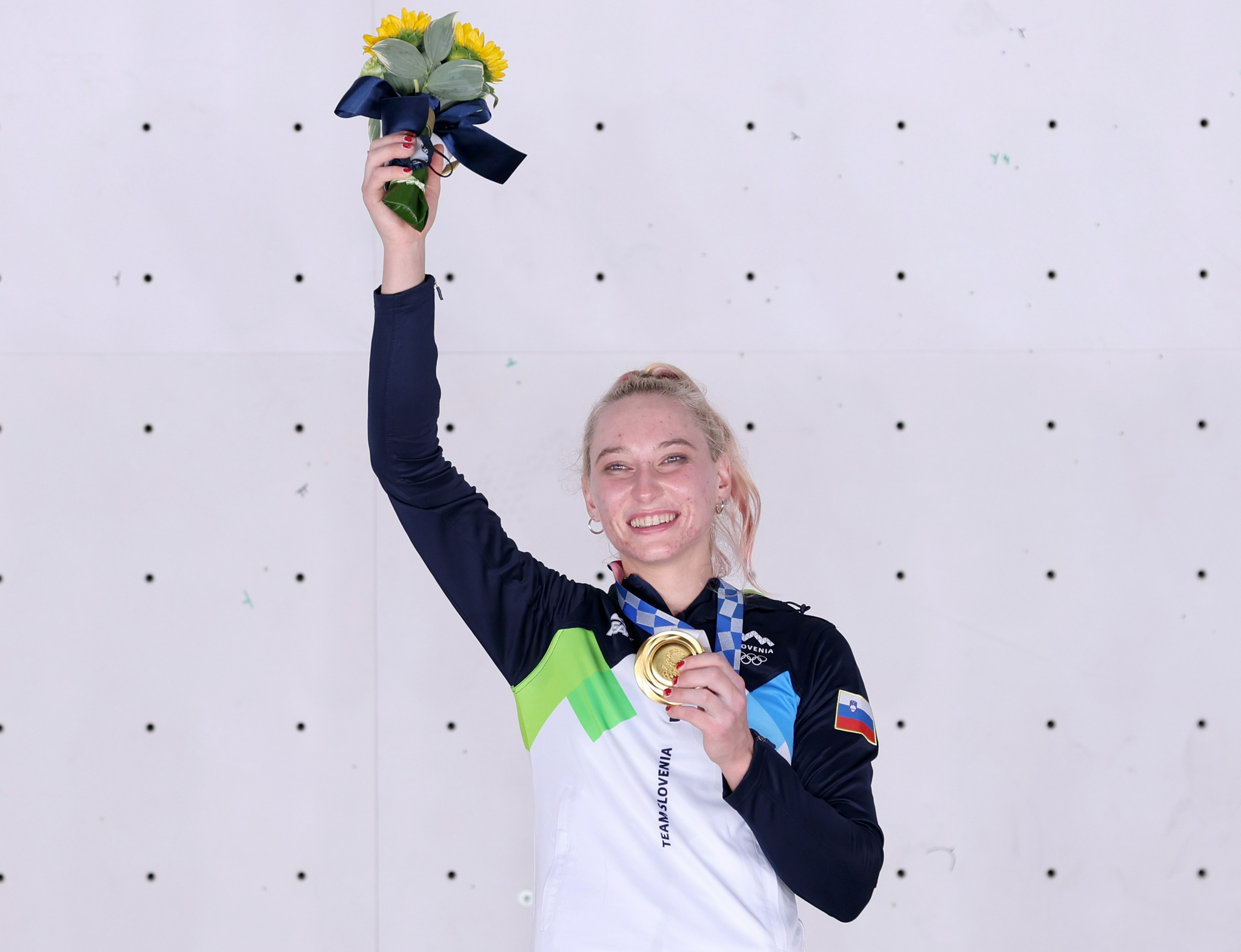 同乐城在线-斯洛文尼亚女子滑雪选手夺取奖牌