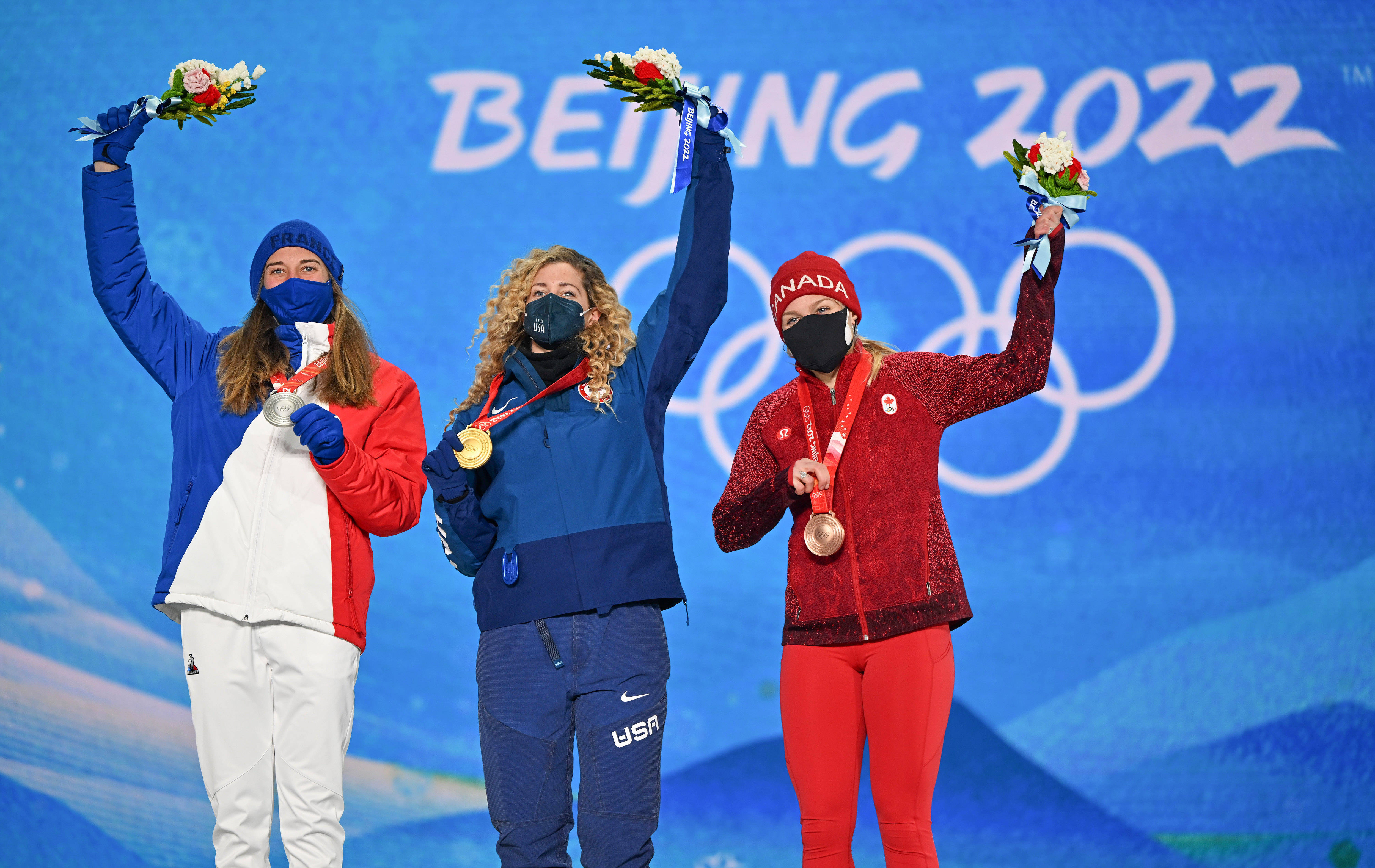 斯洛文尼亚女子滑雪选手夺取奖牌