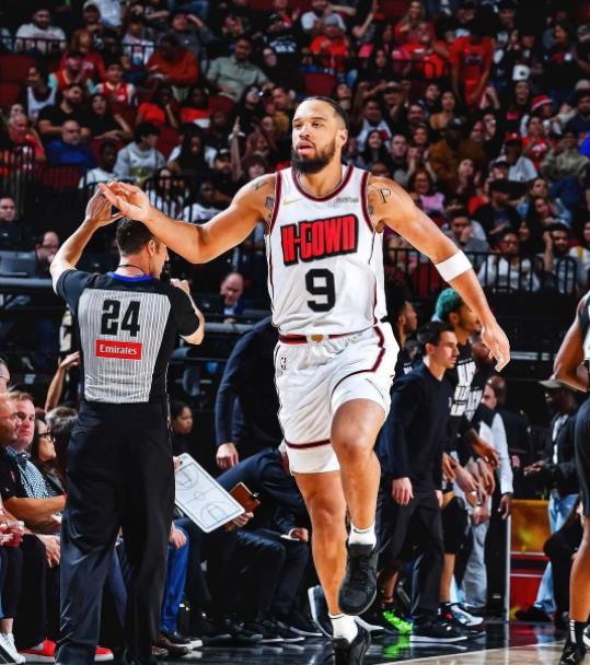 同乐城登录入口-火箭队球员因伤缺席至季后赛的简单介绍