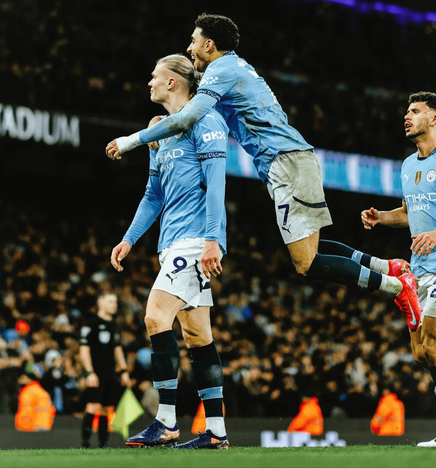 同乐城网站-曼城击败维拉狼队再次落败