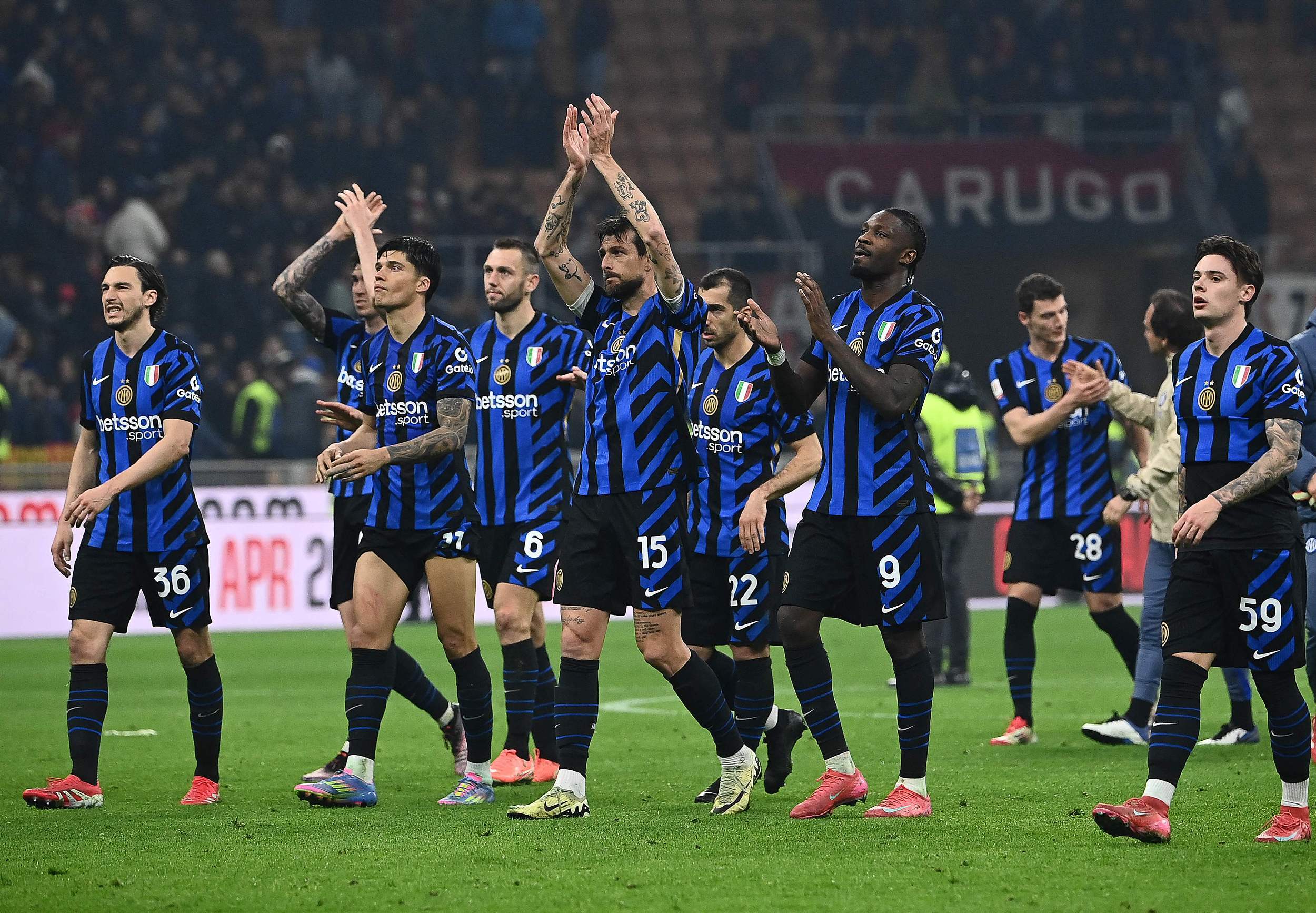 包含AC米兰客场大胜热那亚，三分收入囊中的词条