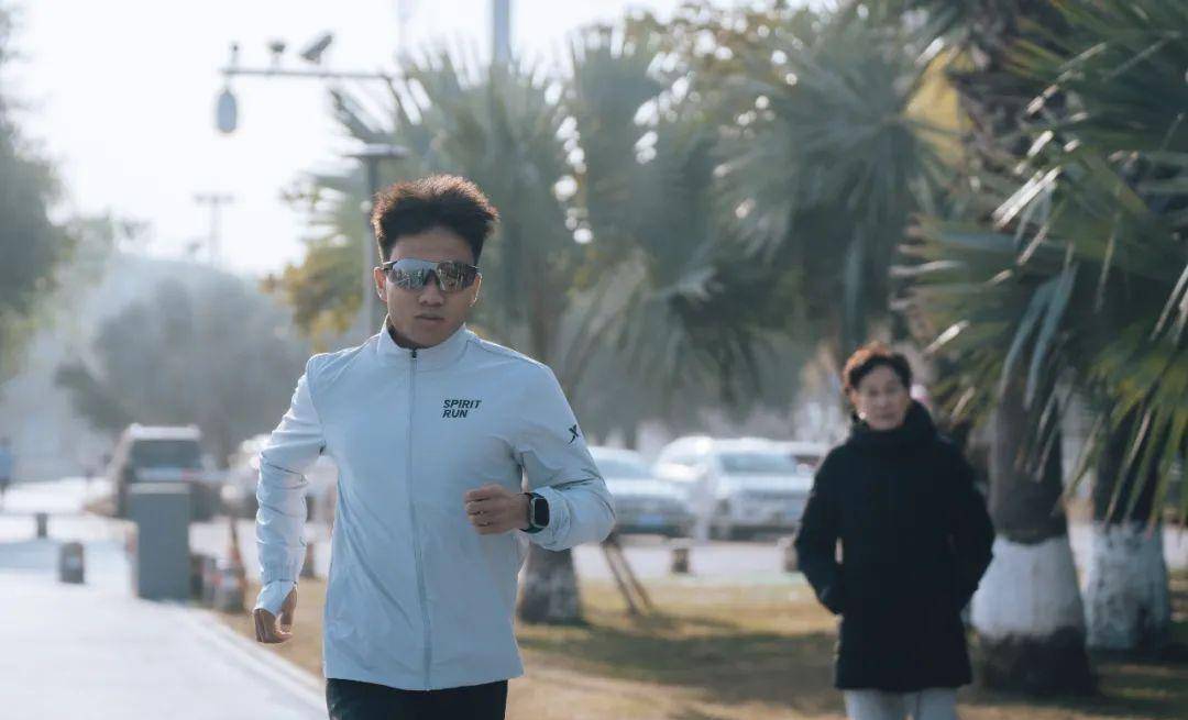 同乐城官网app-菲律宾球员加入美国职业联赛，展现进步之路的简单介绍