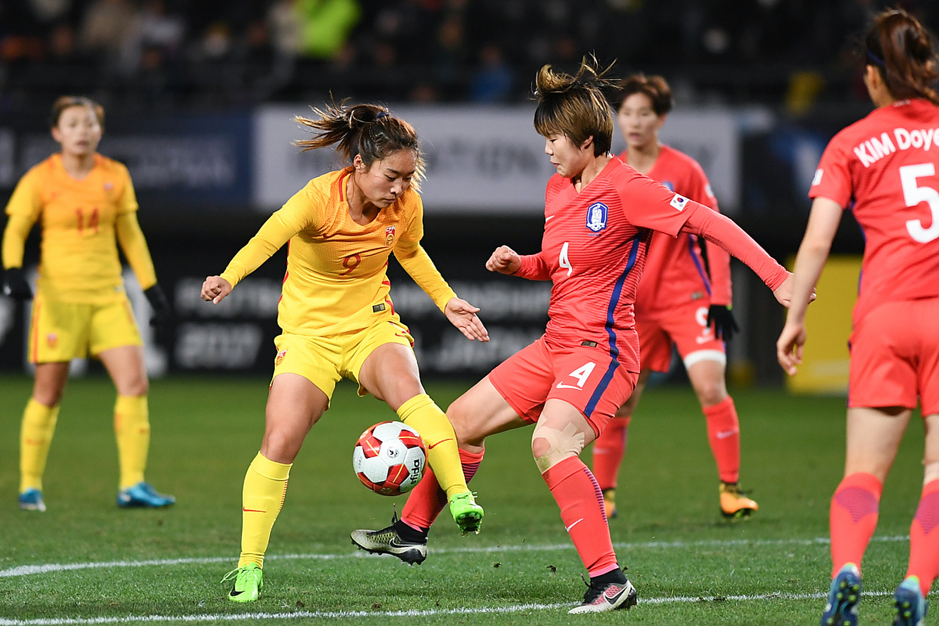 足球赛事中，女球队实力不容忽视