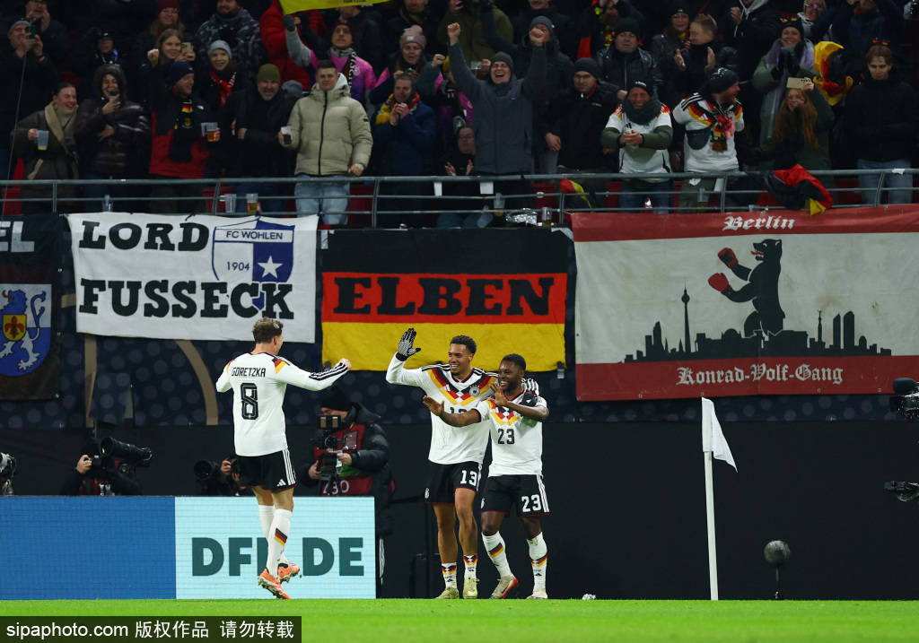 关于拜仁慕尼黑豪取三分，小组第一无忧的信息